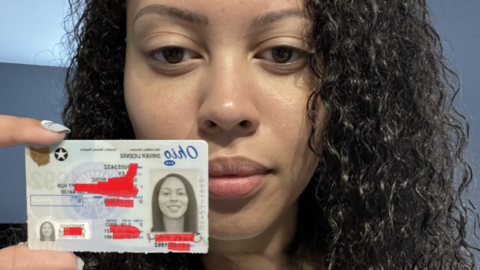 200 Sets IDS, DL Front-Back Holding Selfie, SSN By DaarkShop